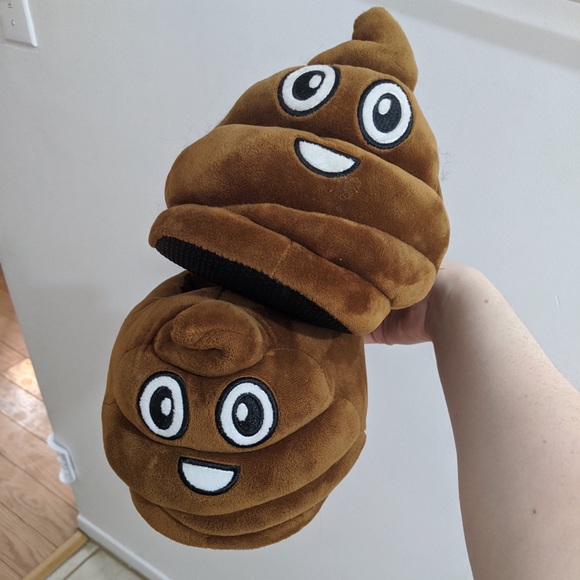 🎁 Poop Emoji Slippers 💩 - Picture 2 of 4